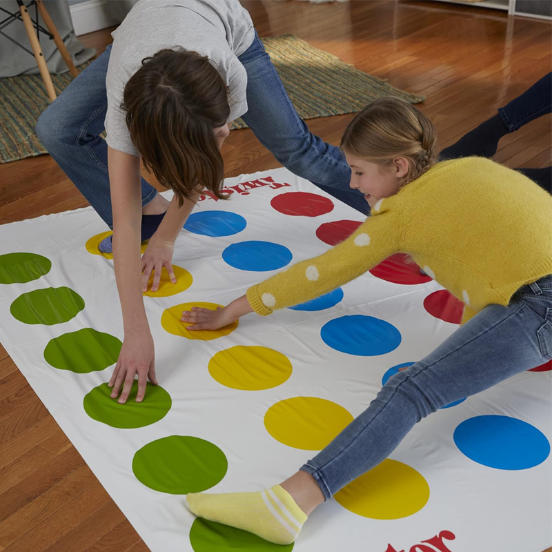 لعبة هاسبرو كلاسيك تويست بارتي - مراجعة Party Games Indoor For 6 12 Year Olds وسعره